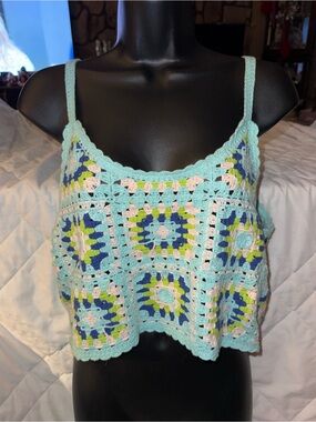 New In Cropped Crochet Knit Granny Square Top